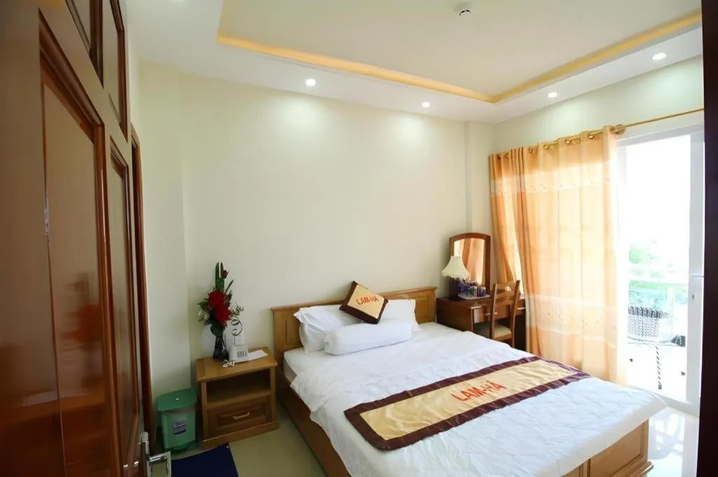 Bed in Lam Ha Resort