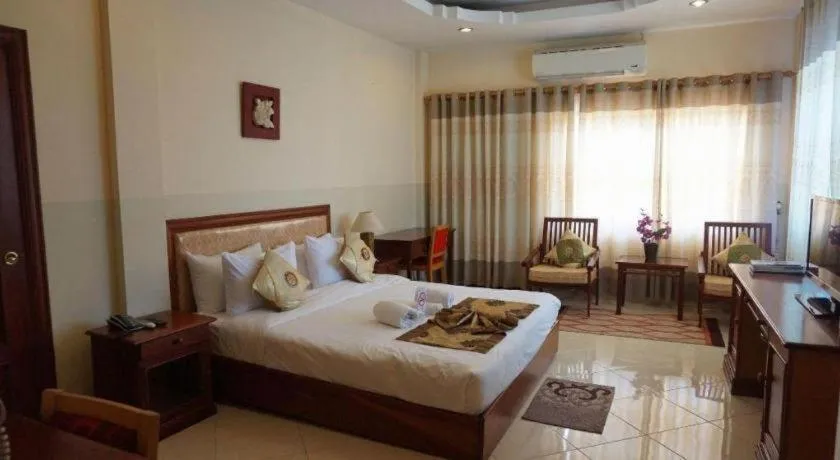 Bed in New Rose Boutique Hotel