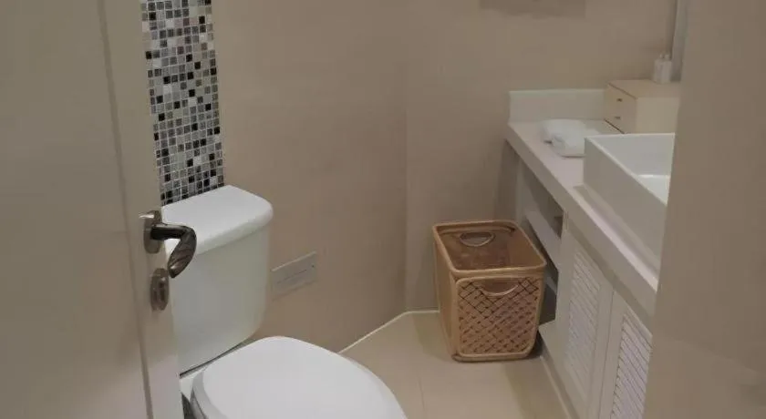 Xian Qujiang Yinzuo Hotel