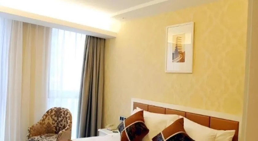 Bed in Xian Qujiang Yinzuo Hotel