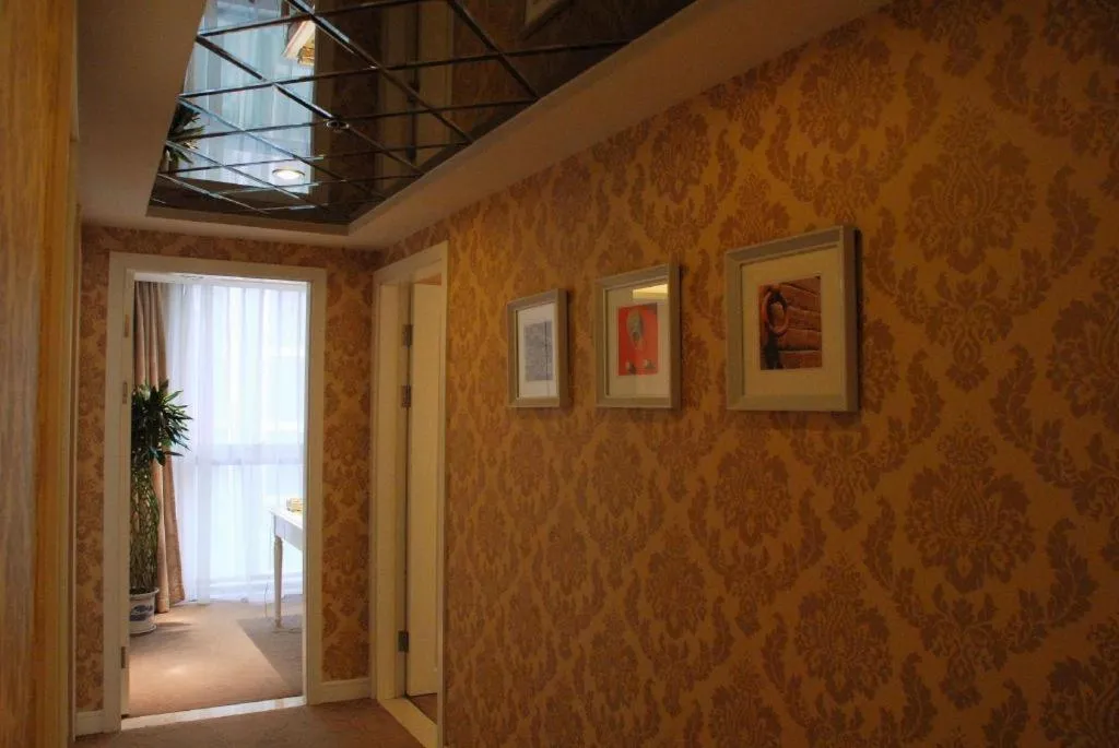 Xian Qujiang Yinzuo Hotel