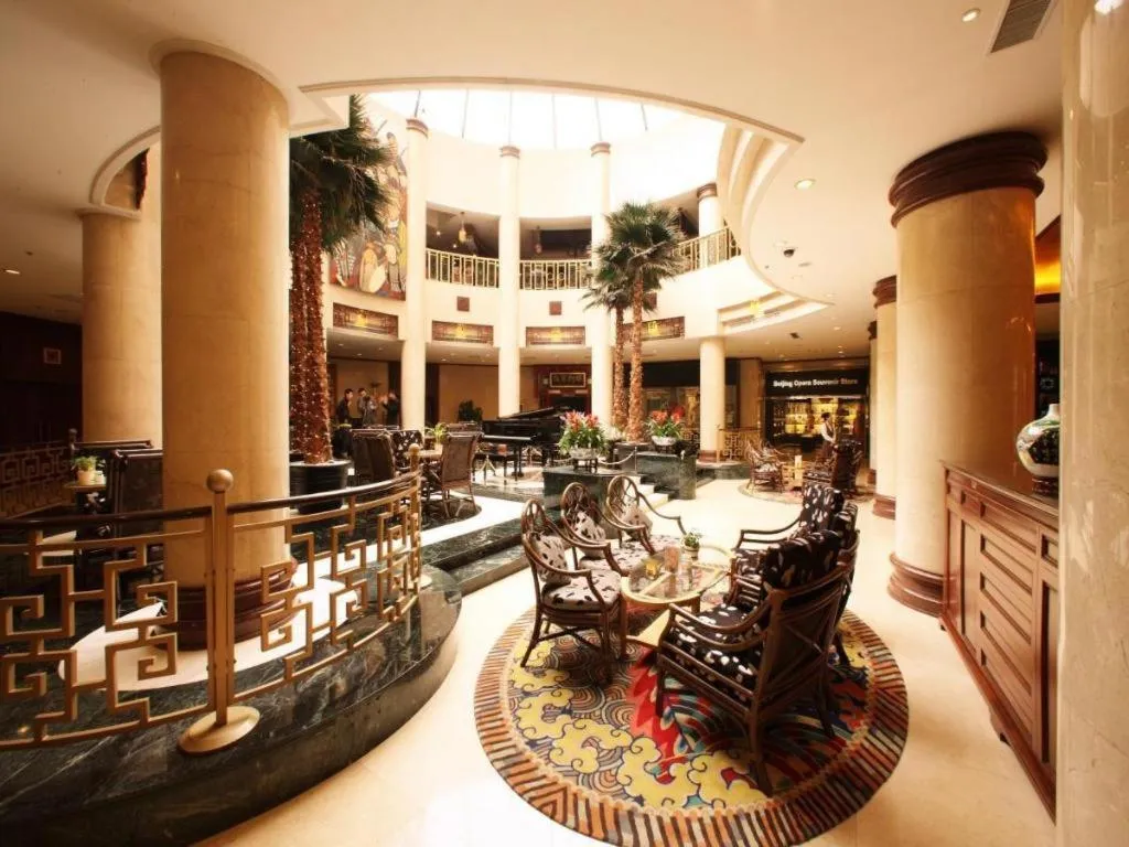 Jianguo Qianmen Hotel