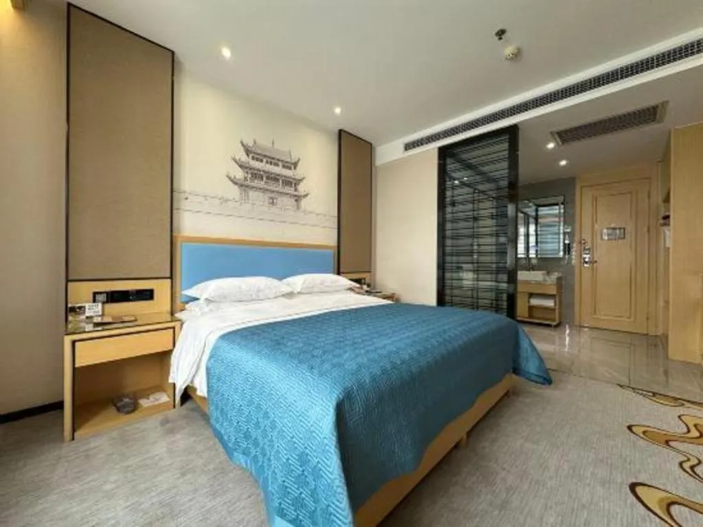 Bed in Lanzhou Hualian Hotel