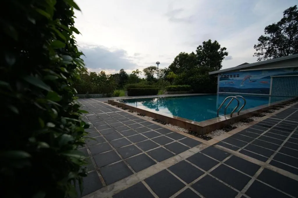 Sea Mountain Khanom Hotel