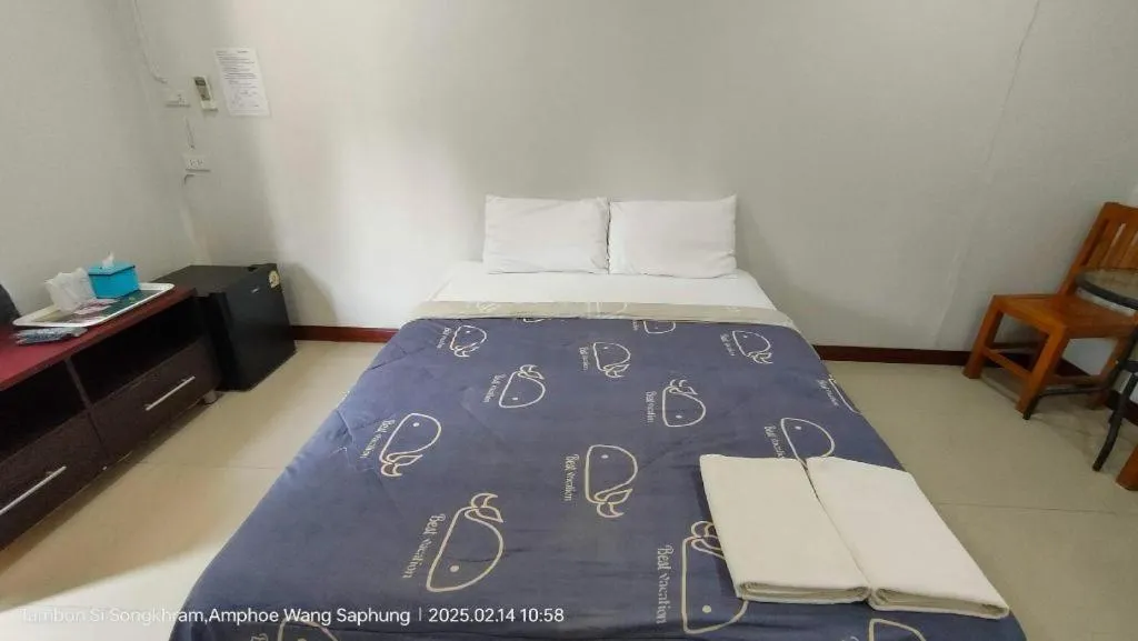 Bed in Suanlamyai Resort