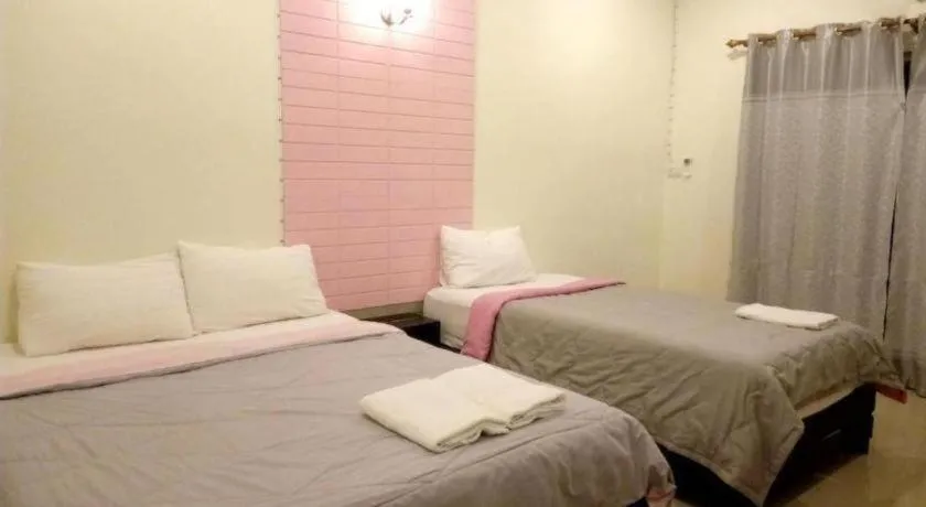 Bed in Suanlamyai Resort