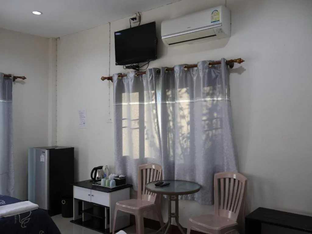 Bed in Suanlamyai Resort