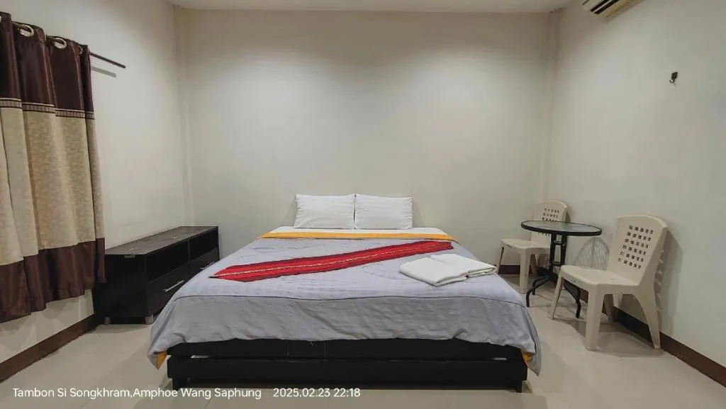 Bed in Suanlamyai Resort