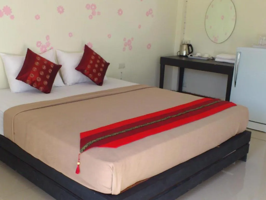 Bed in Suanlamyai Resort