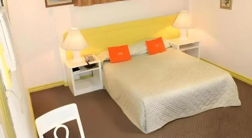 Bed in Hotel Galleria Bed in Hotel Galleria