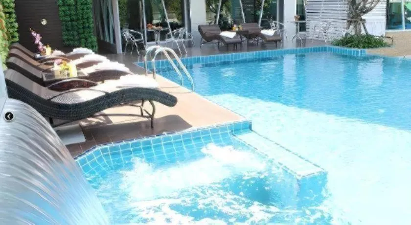 Chariot Pattaya Hotel