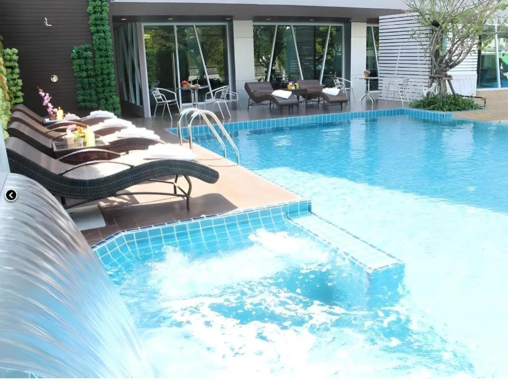 Chariot Pattaya Hotel