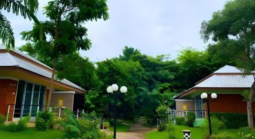 Nopparat Garden Hotel