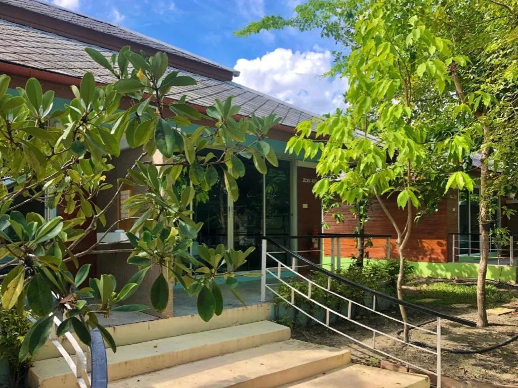 Nopparat Garden Hotel