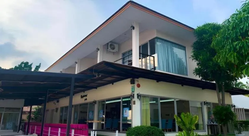 Nopparat Garden Hotel