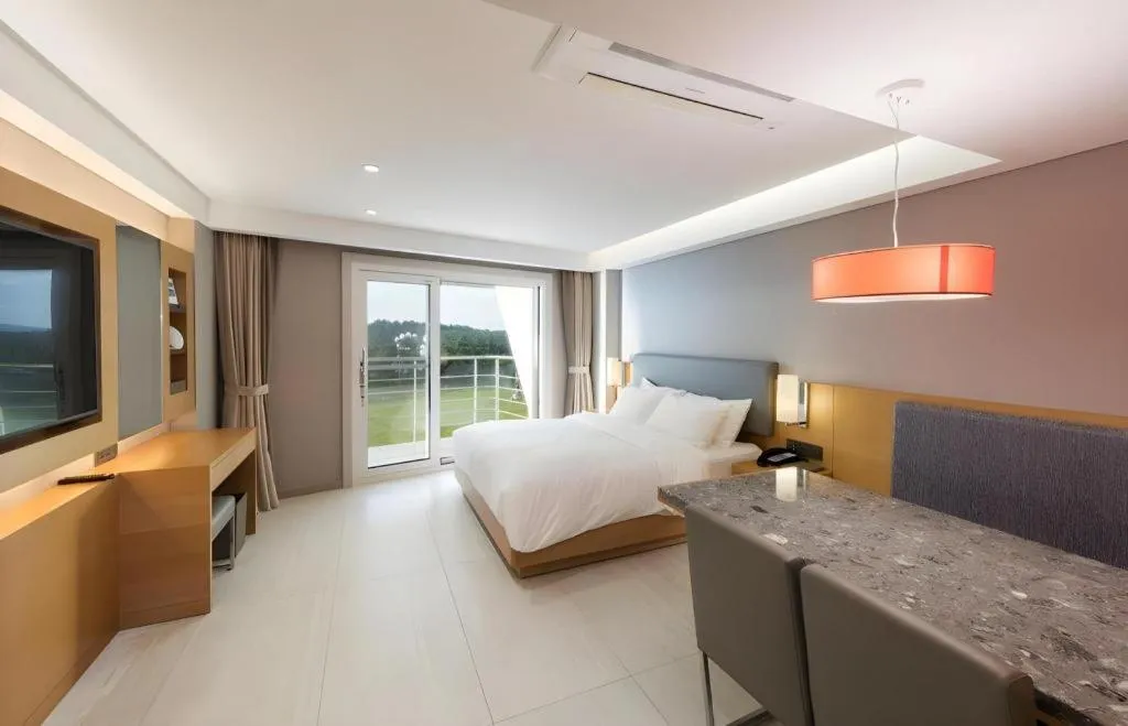 Bed in Sun Cruise Resort and Yacht