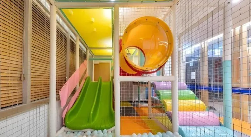 Sun Cruise Resort and Yacht