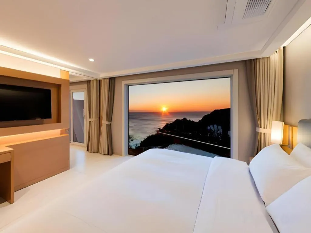 Bed in Sun Cruise Resort and Yacht