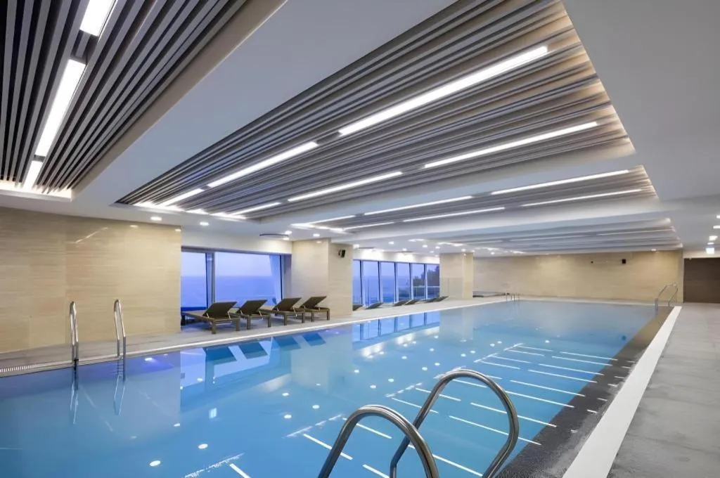 Sun Cruise Resort and Yacht