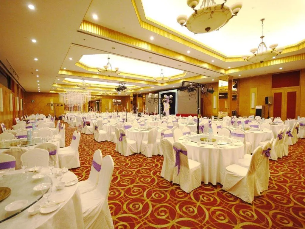 Dalian Grand Continent International Hotel