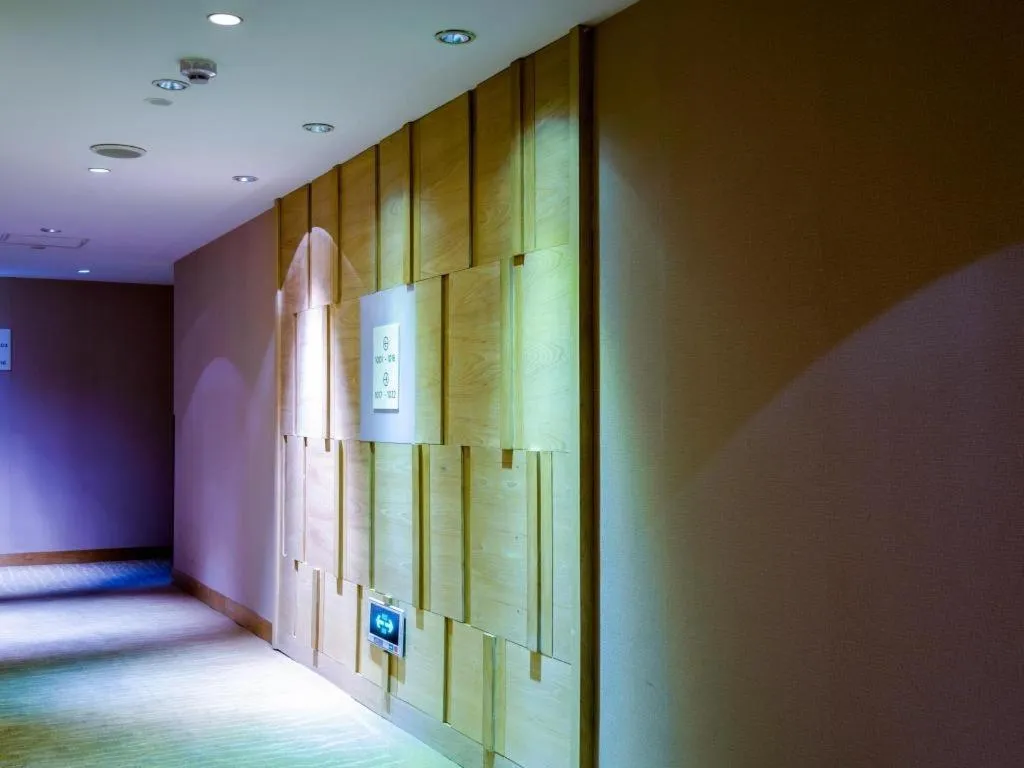 JI Hotel Shanghai Yan'an Road