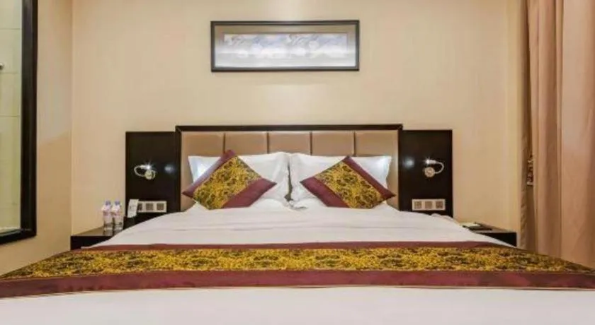 Bed in Nanning Yongjiang Hotel