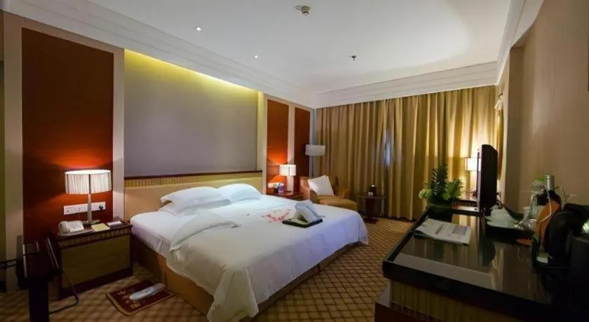 Bed in Nanning Yongjiang Hotel