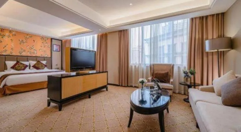 Bed in Nanning Yongjiang Hotel