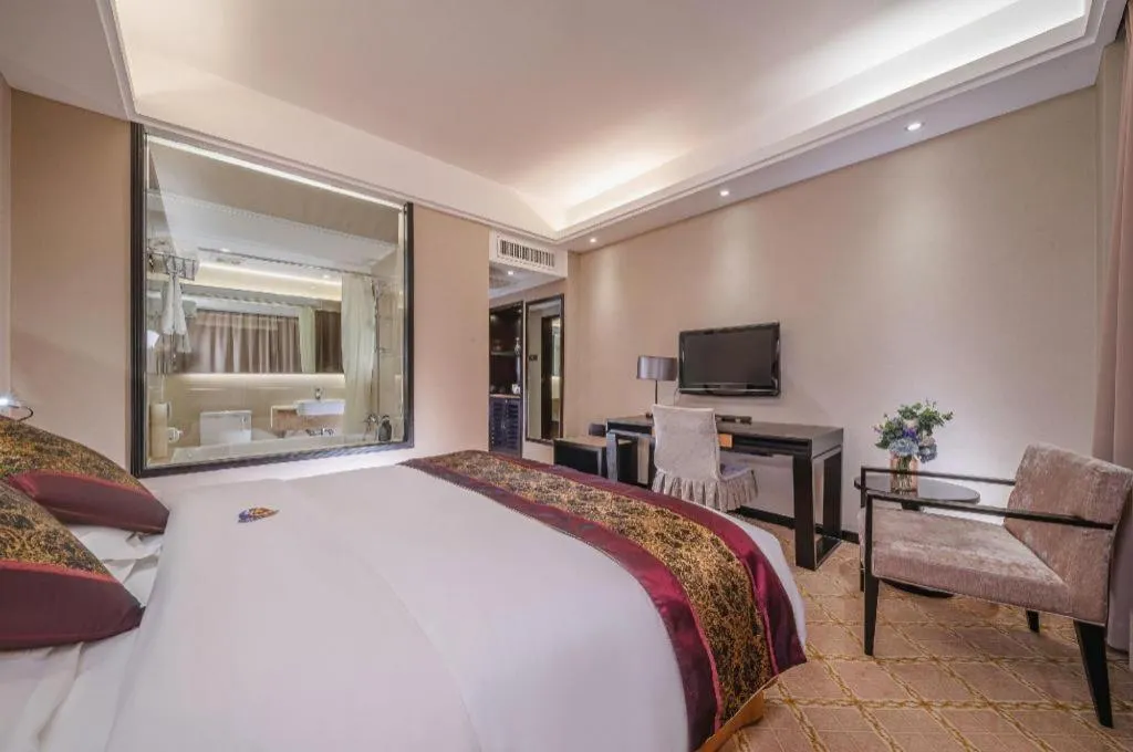 Bed in Nanning Yongjiang Hotel