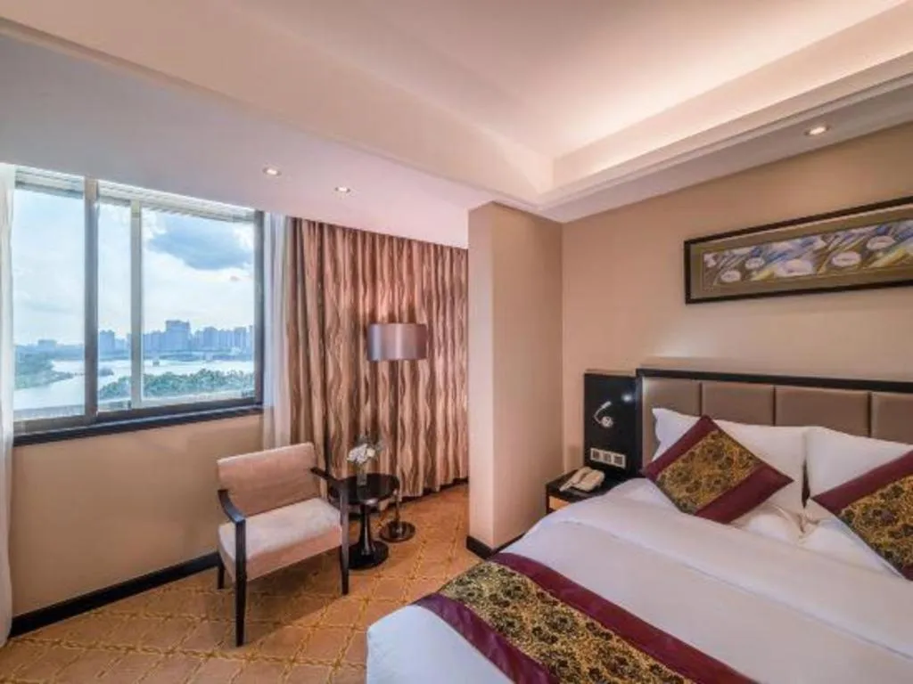 Bed in Nanning Yongjiang Hotel