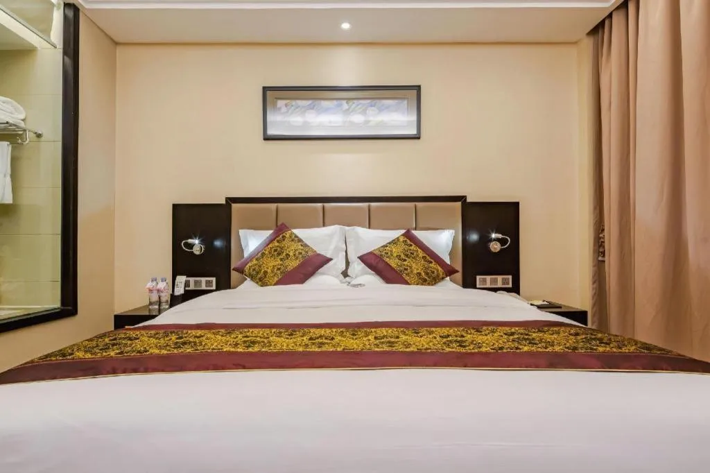 Bed in Nanning Yongjiang Hotel