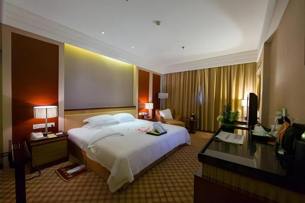 Bed in Nanning Yongjiang Hotel