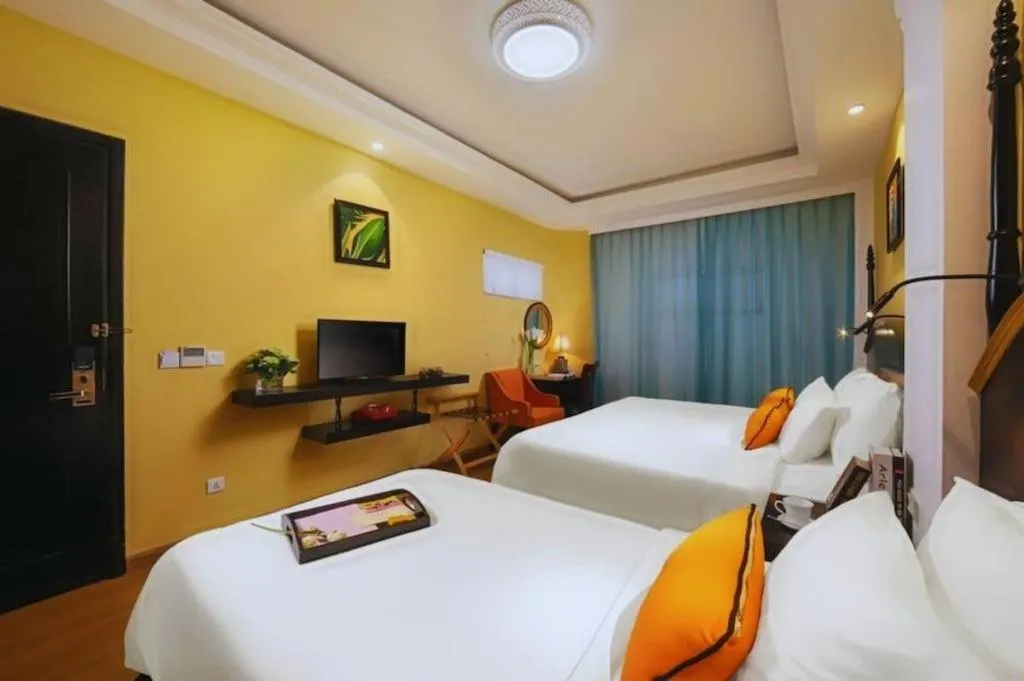 Bed in Hotel Des Arts – The Noble