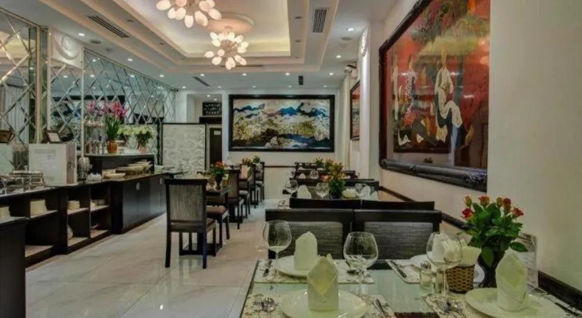 Hotel Des Arts – The Noble