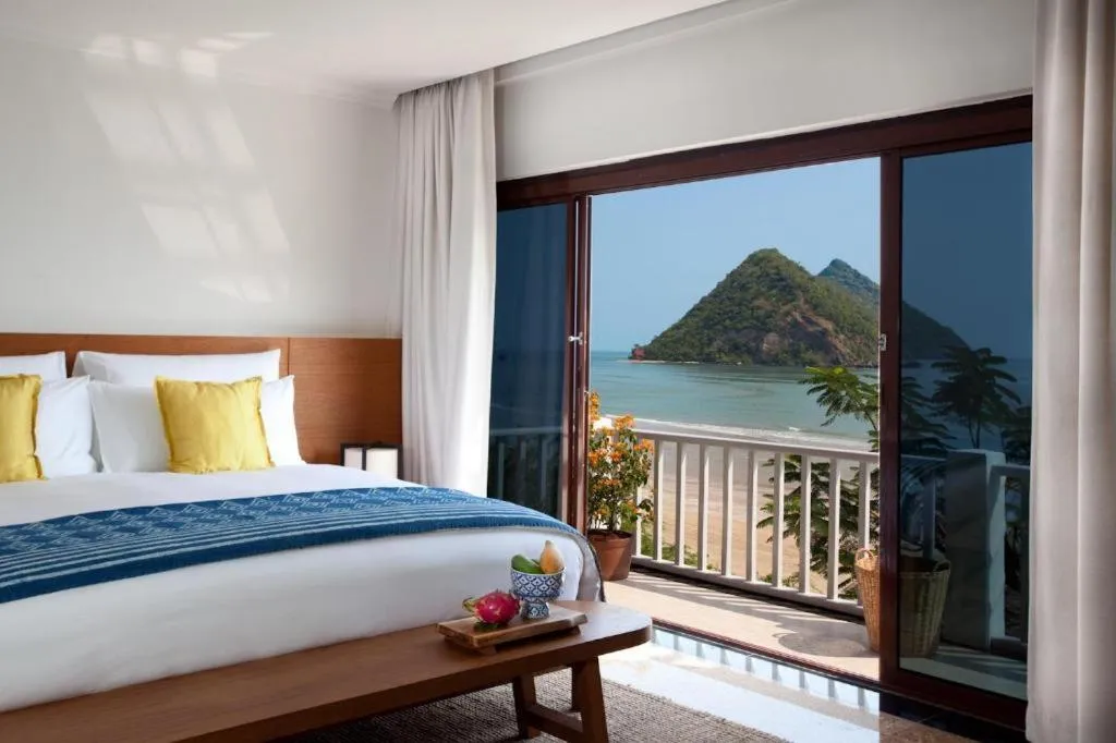 Bed in Hansar Pranburi