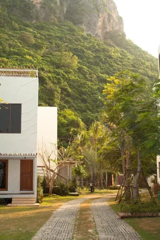 Hansar Pranburi Hansar Pranburi