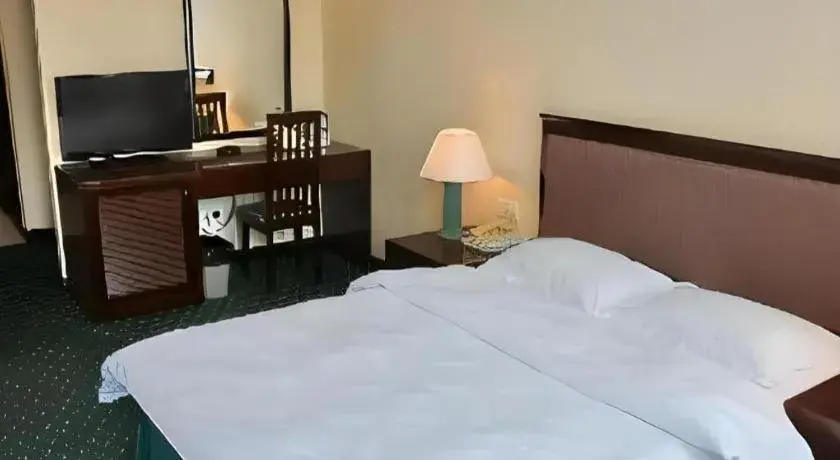 Bed in Traders Inn Brunei Bed in Traders Inn Brunei