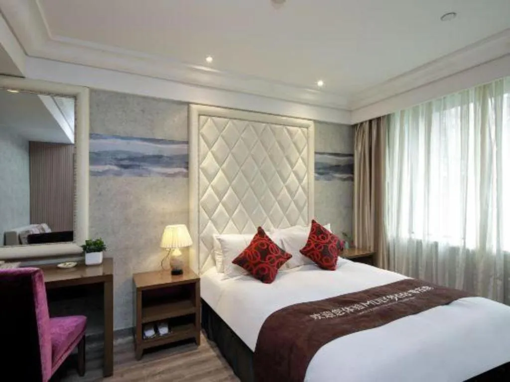 Bed in Nanjing Grand Da Qiao Hotel