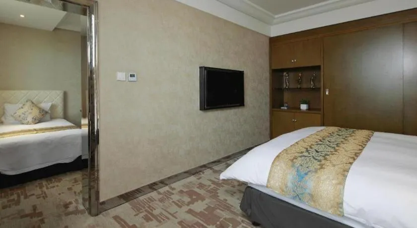 Bed in Nanjing Grand Da Qiao Hotel