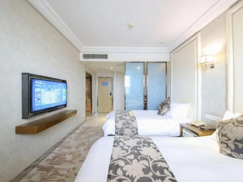 Bed in Nanjing Grand Da Qiao Hotel