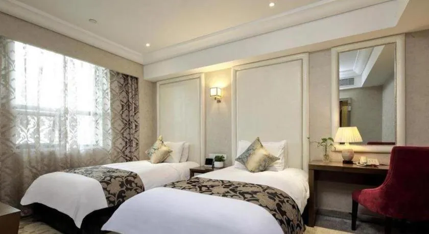Bed in Nanjing Grand Da Qiao Hotel