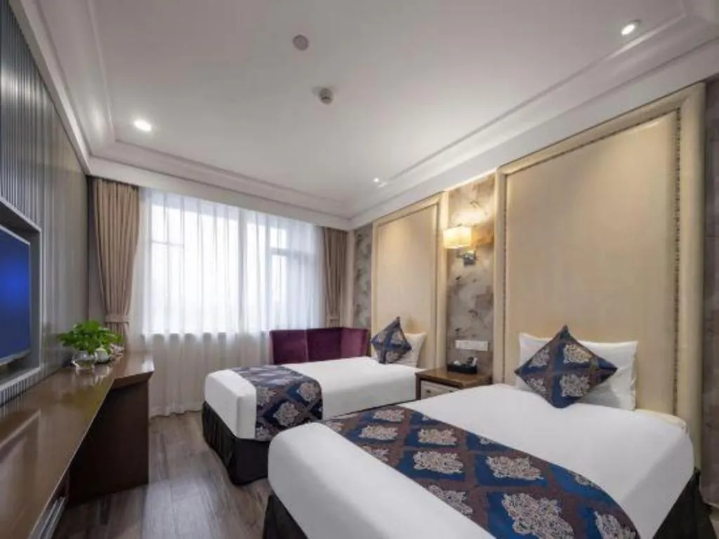 Bed in Nanjing Grand Da Qiao Hotel