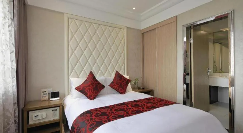 Bed in Nanjing Grand Da Qiao Hotel