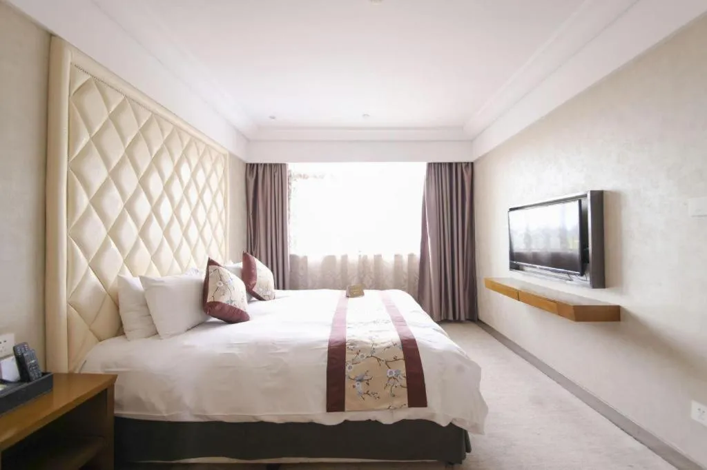 Bed in Nanjing Grand Da Qiao Hotel