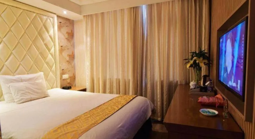 Bed in Nanjing Grand Da Qiao Hotel