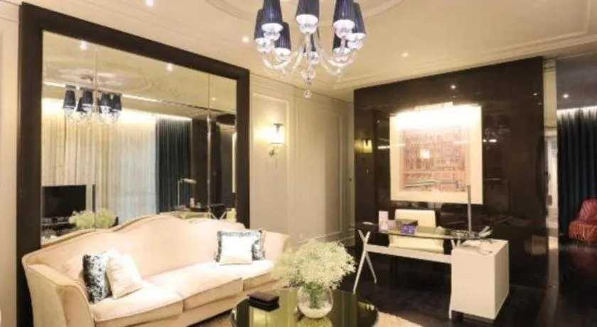 Bed in Jinjiang Metropolo Hotel Classiq Shanghai Off Bund