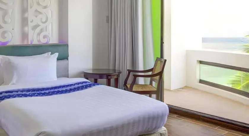 Bed in Vitalis White Sands Bed in Vitalis White Sands