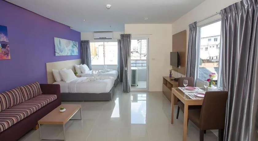 Bed in R-Con Hotel @ Siam