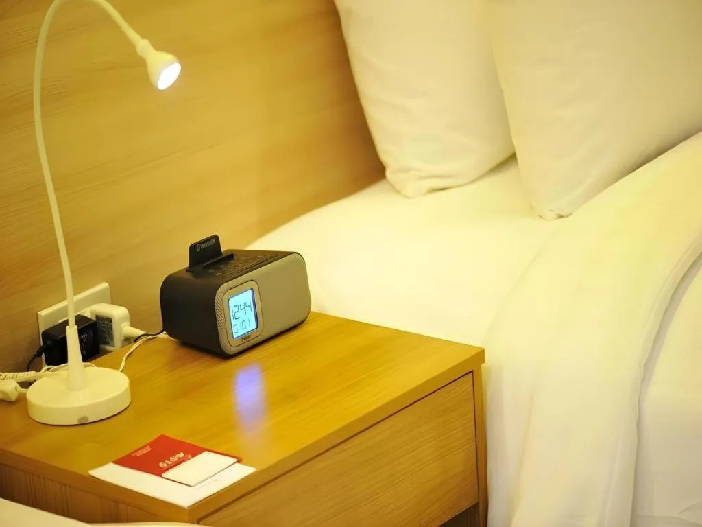 Bed in R-Con Hotel @ Siam