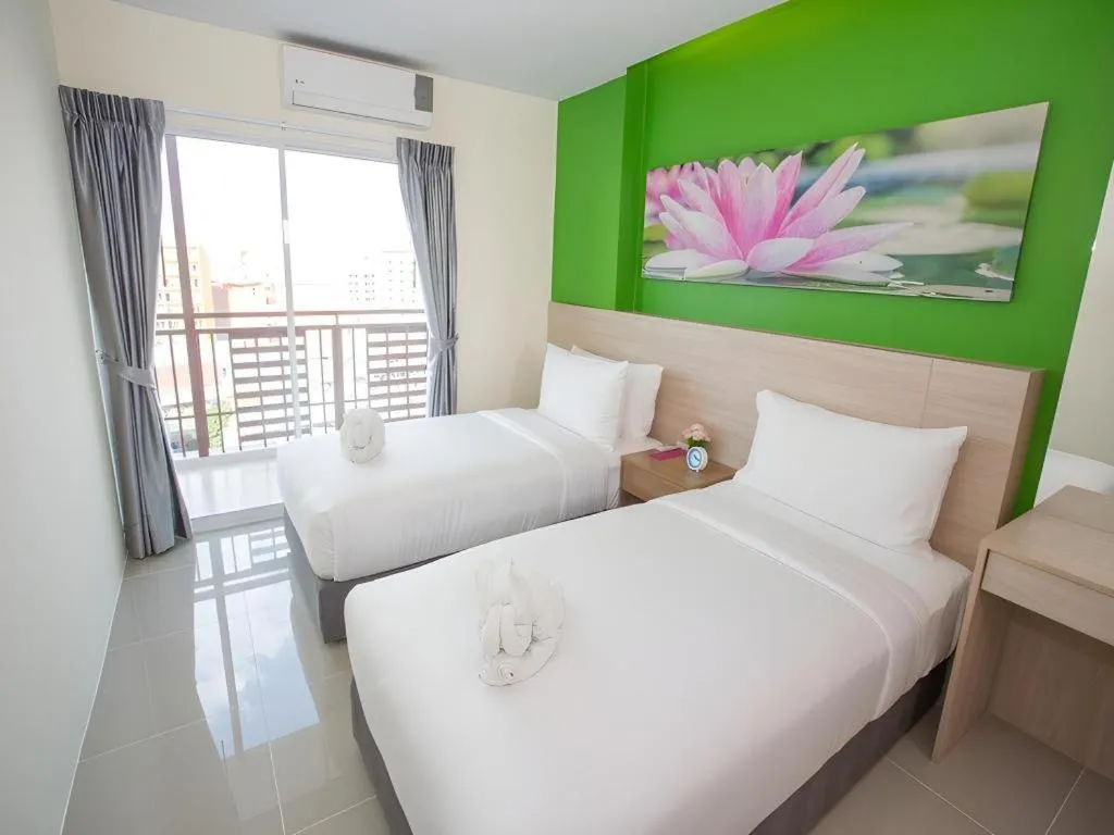 Bed in R-Con Hotel @ Siam